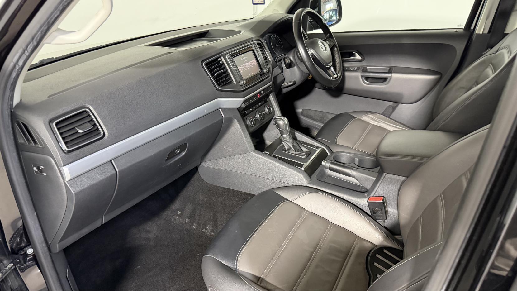 Volkswagen Amarok view 16