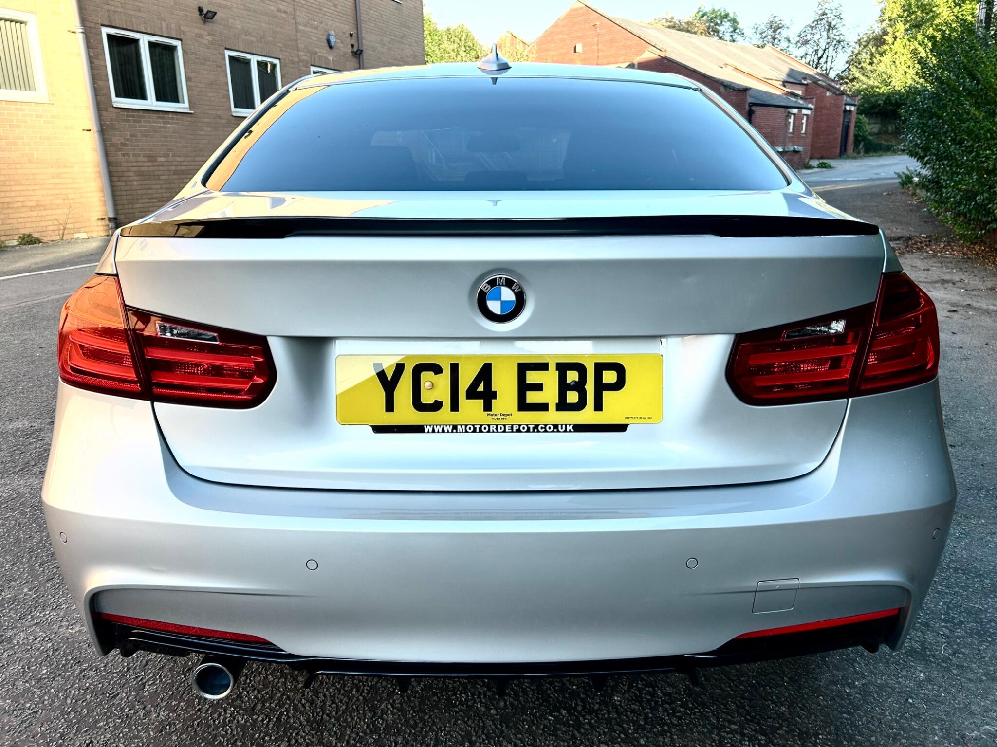 BMW 3 Series view 5