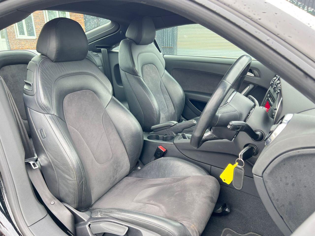 Audi TT view 3