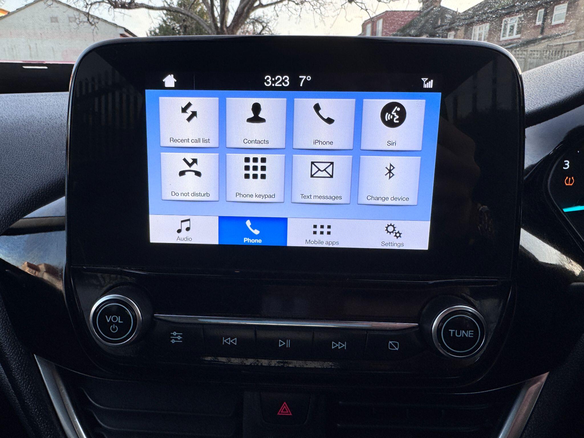 2017 Ford Fiesta image 41