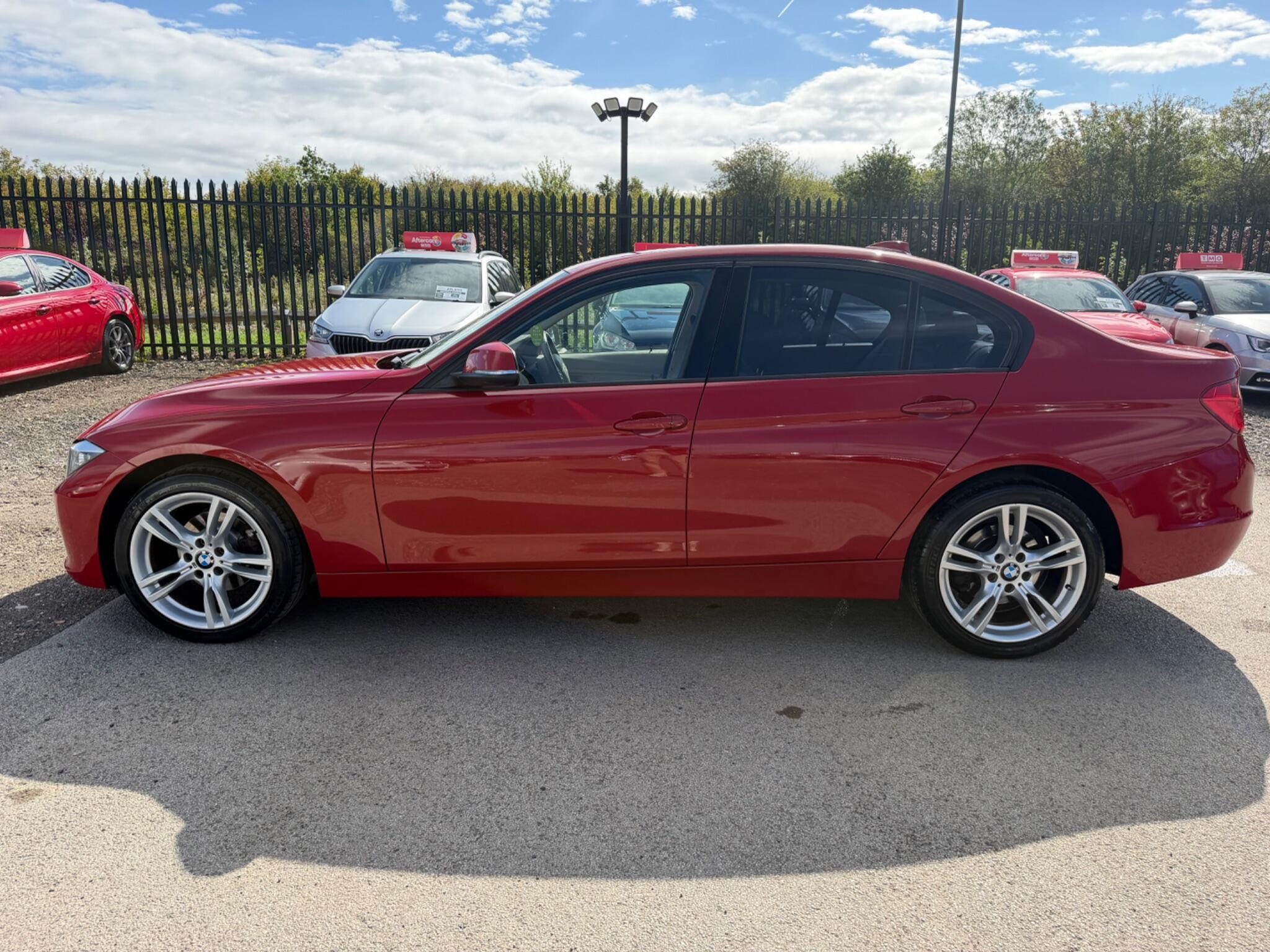 BMW 3 Series view 14