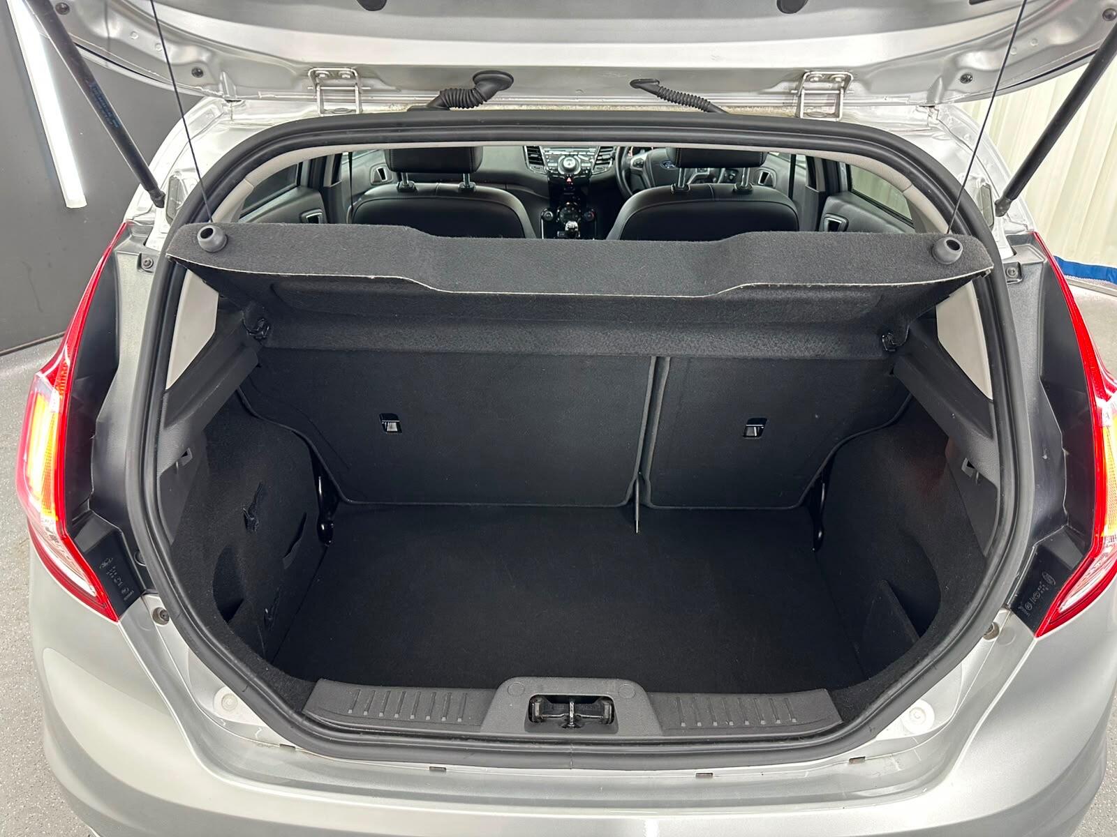 Ford Fiesta view 17