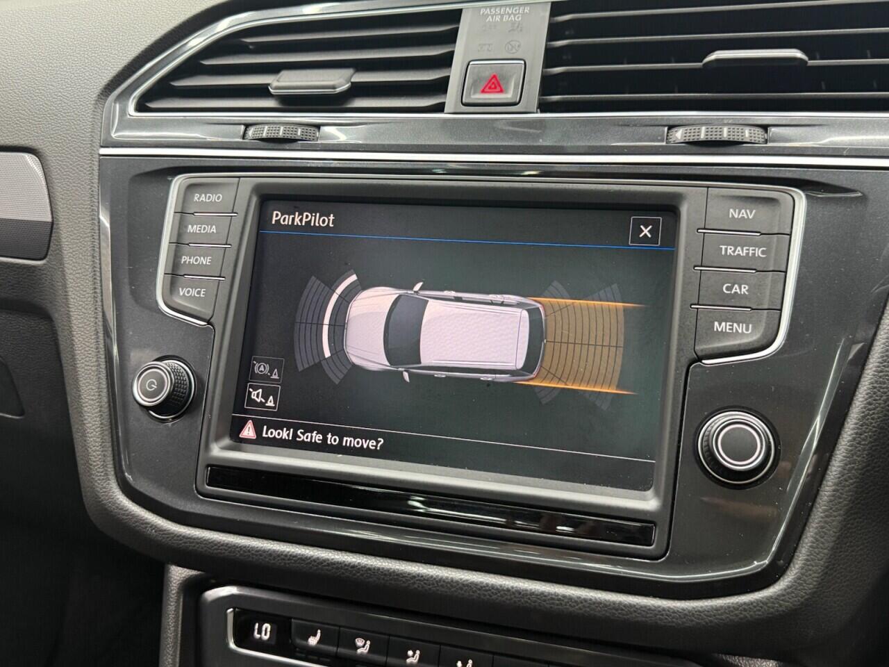 Volkswagen Tiguan view 18