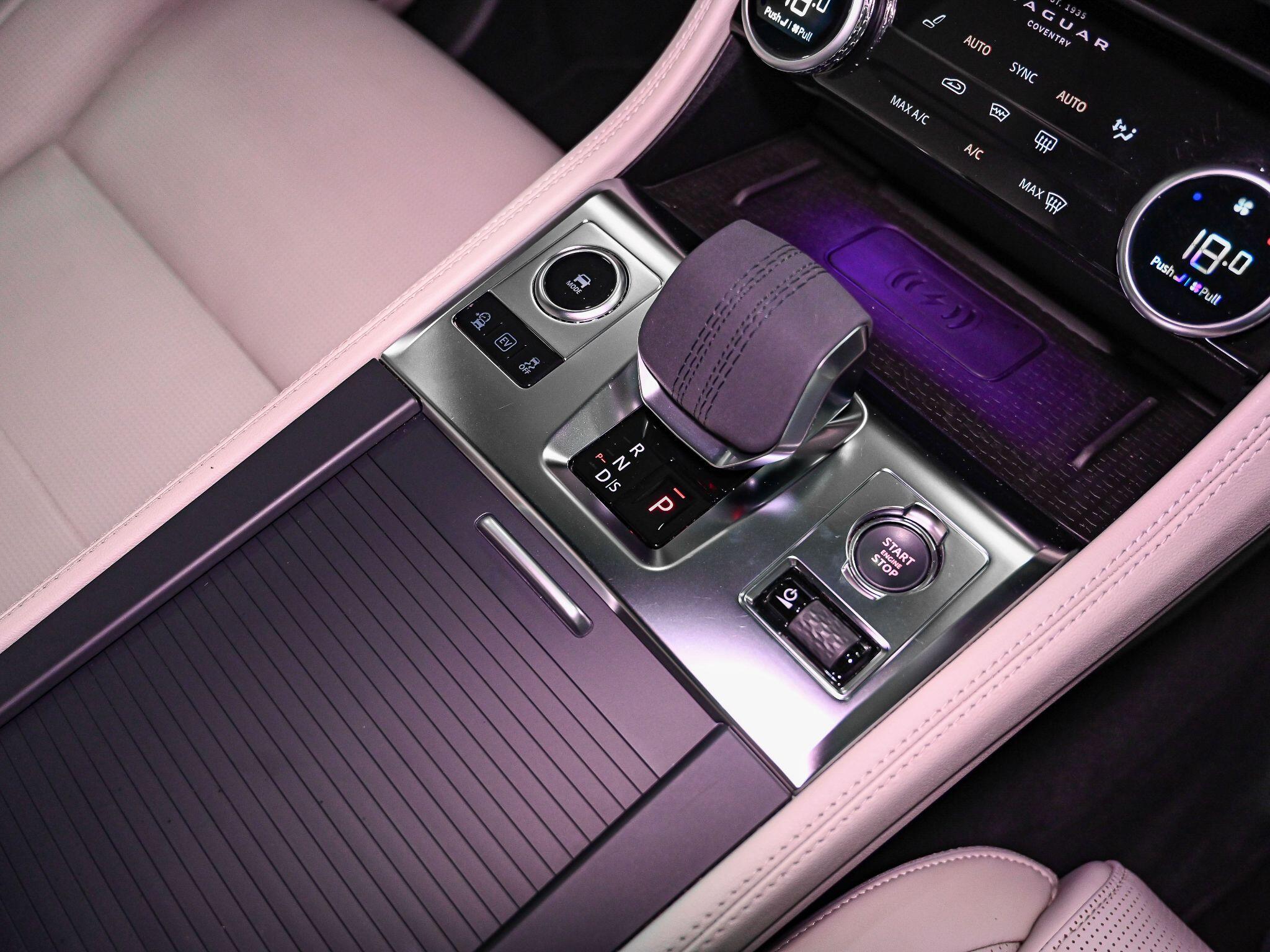 Jaguar F-Pace view 13
