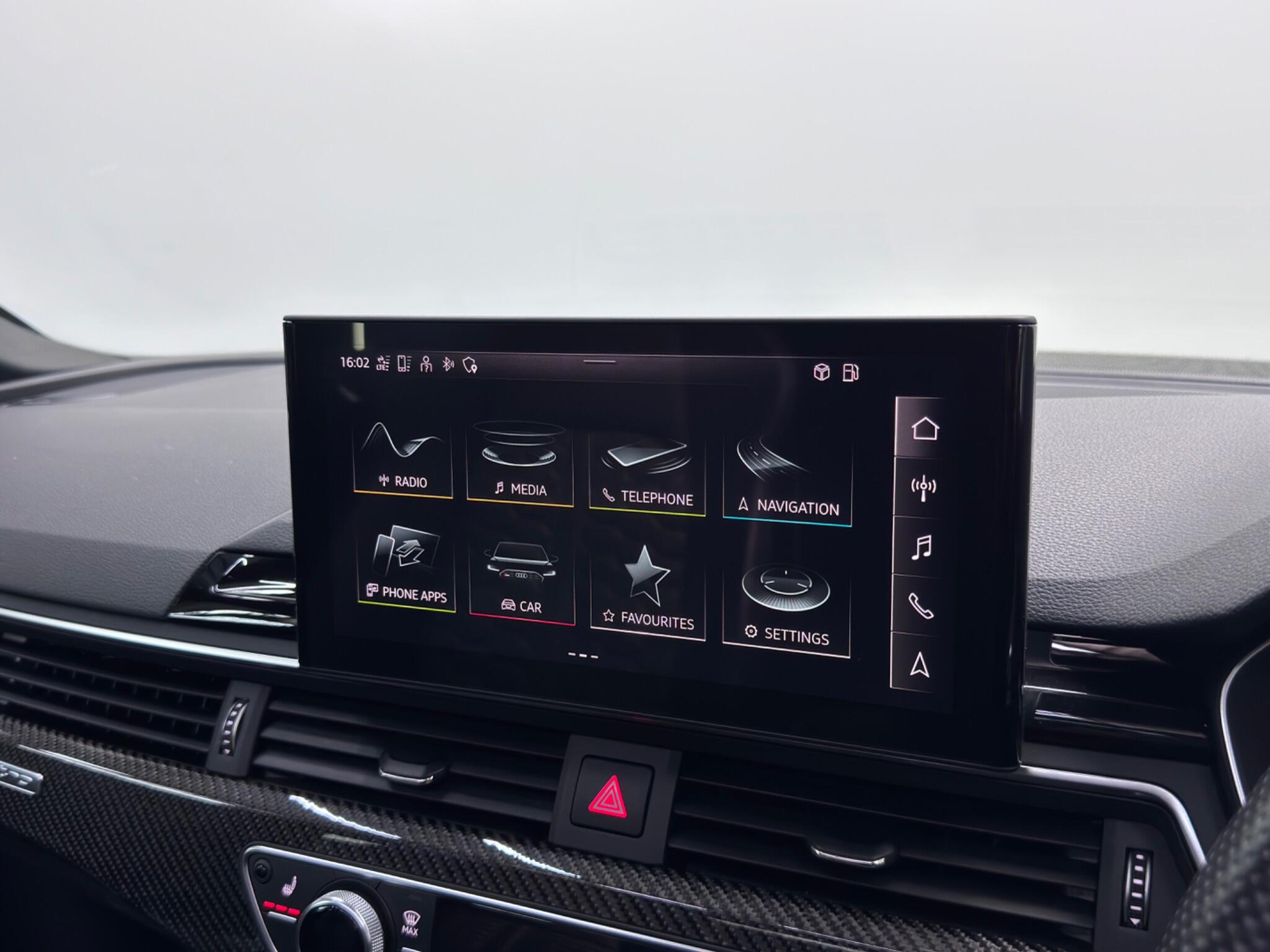 Audi RS5 view 45