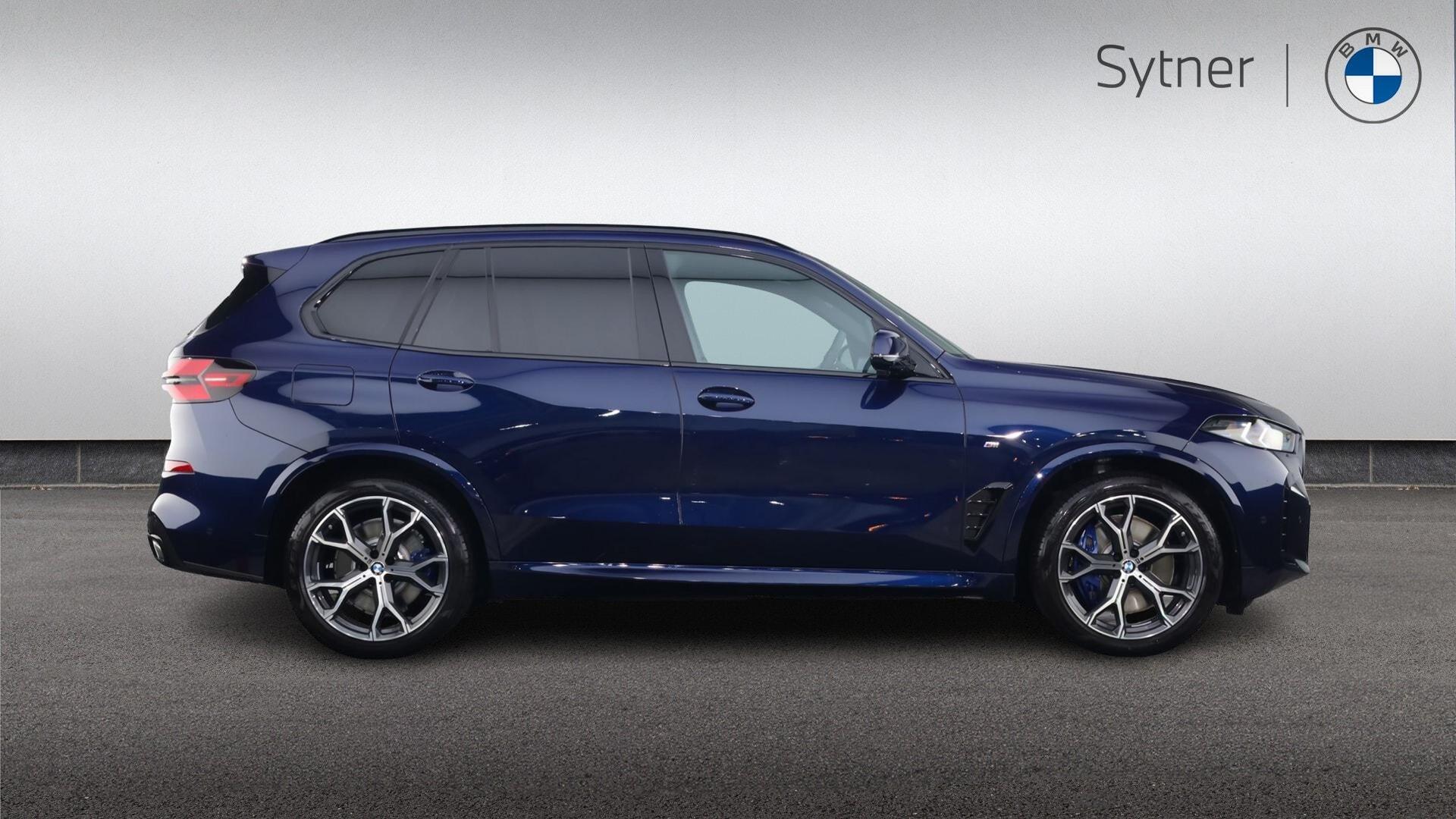 BMW X5 view 3
