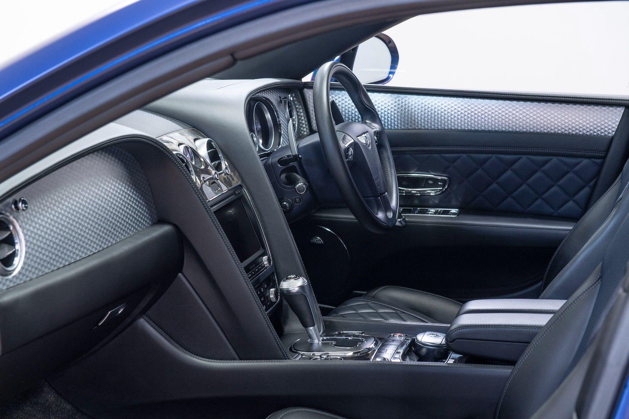 Bentley Flying Spur view 29