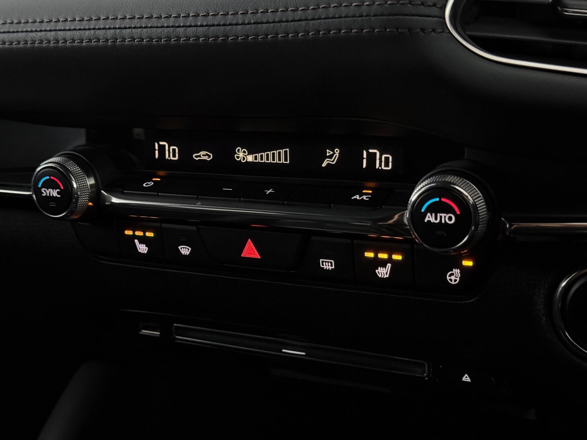 Mazda Mazda3 view 23