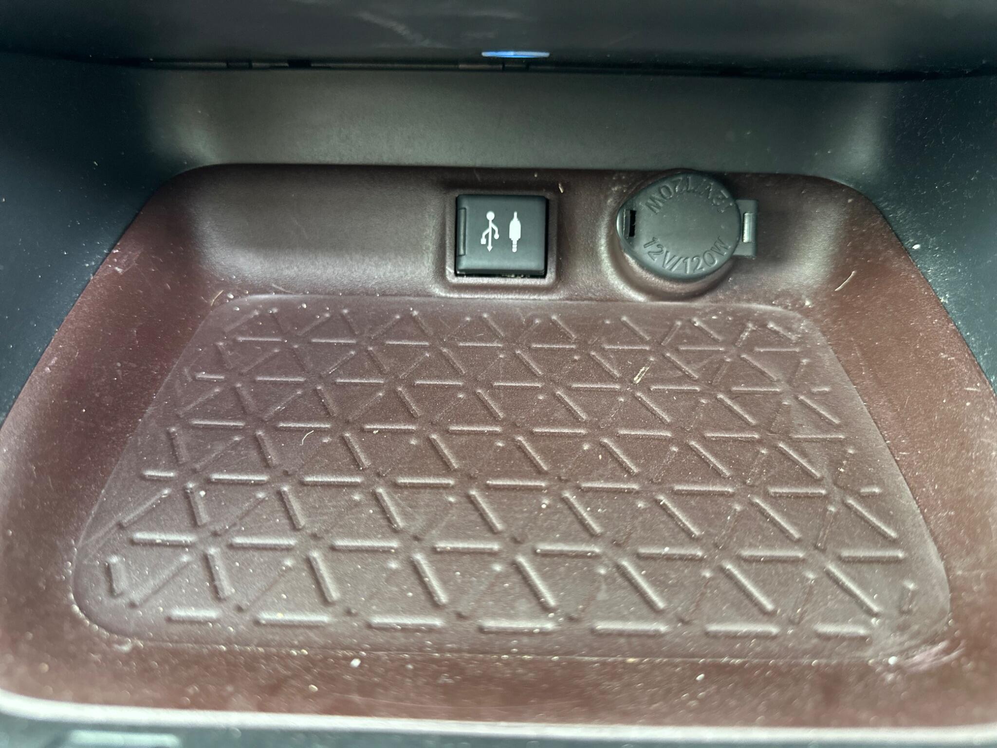 Toyota Rav4 view 14