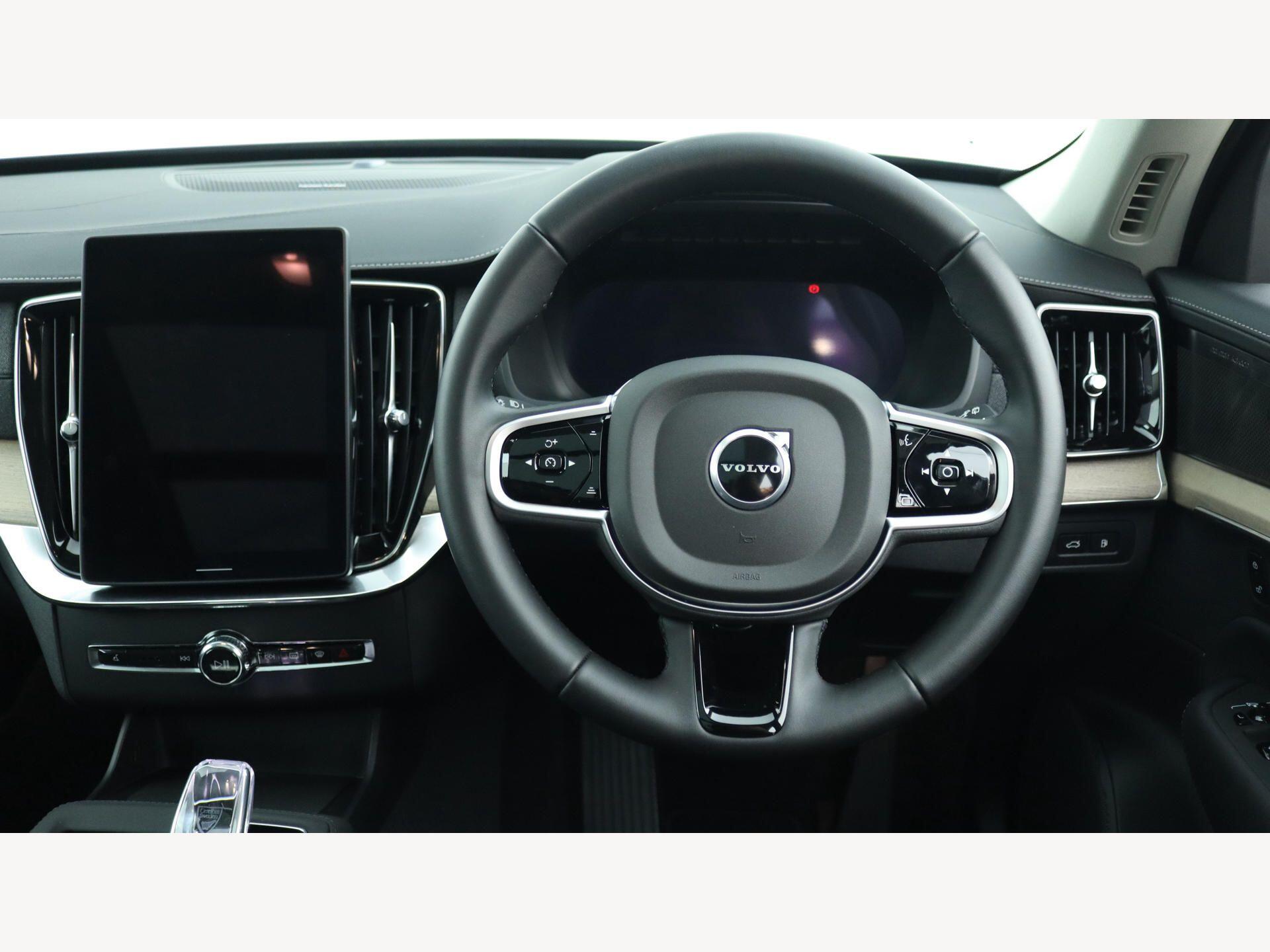Volvo XC90 view 13