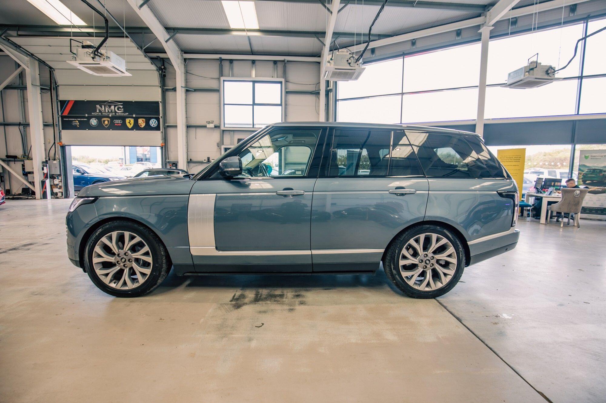 Land Rover Range Rover view 35