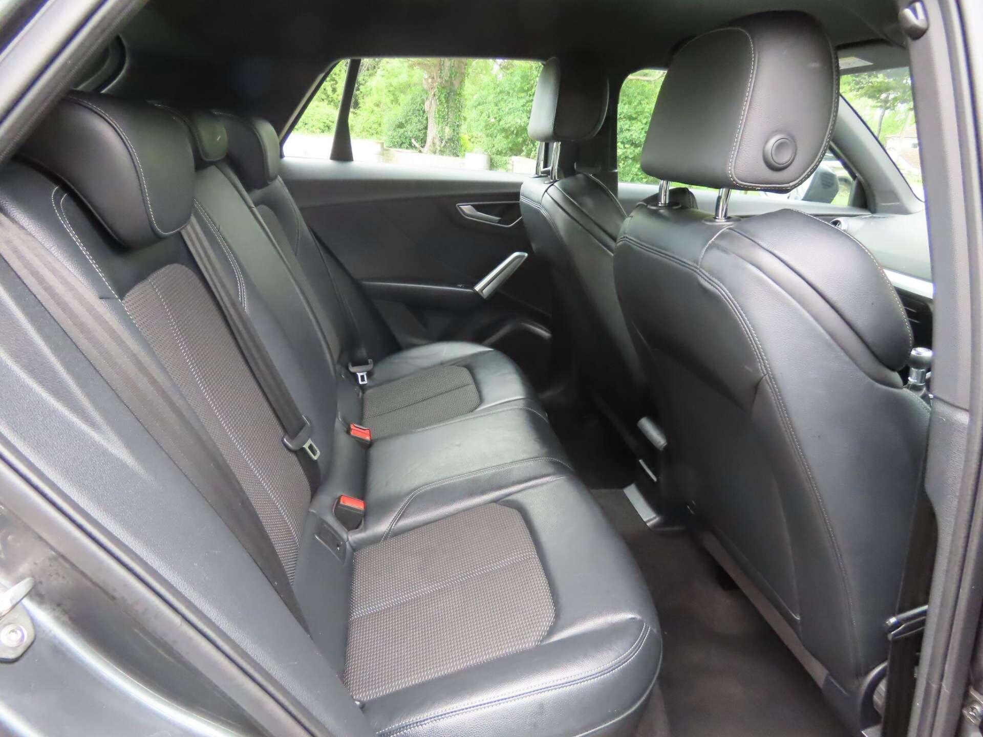 Audi Q2 view 10