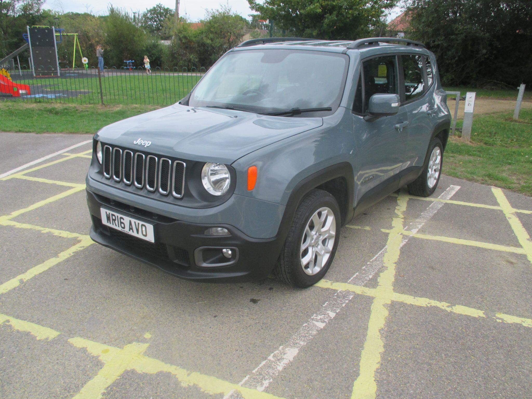 Jeep Renegade view 27
