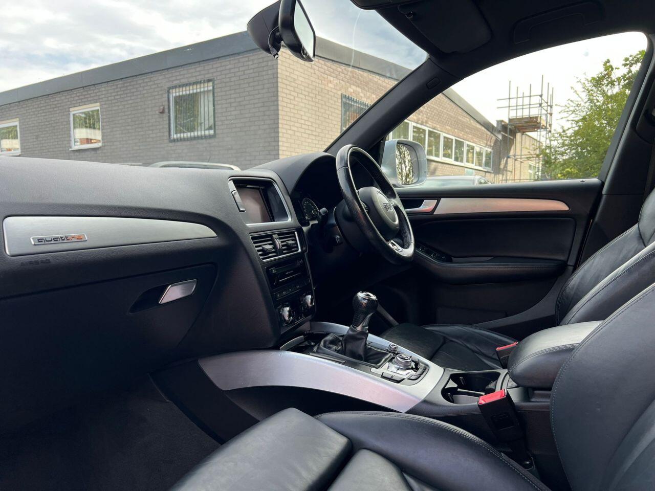 Audi Q5 view 15
