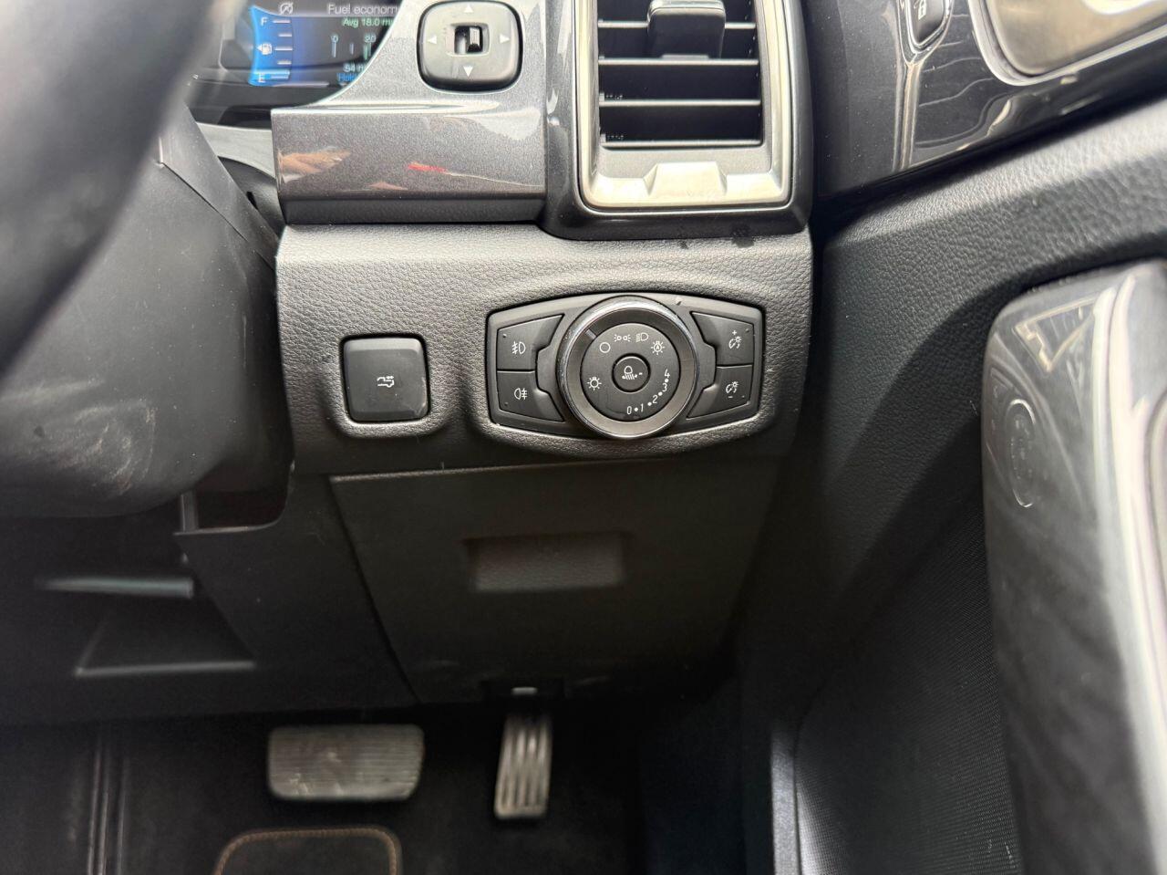 Ford Ranger view 50