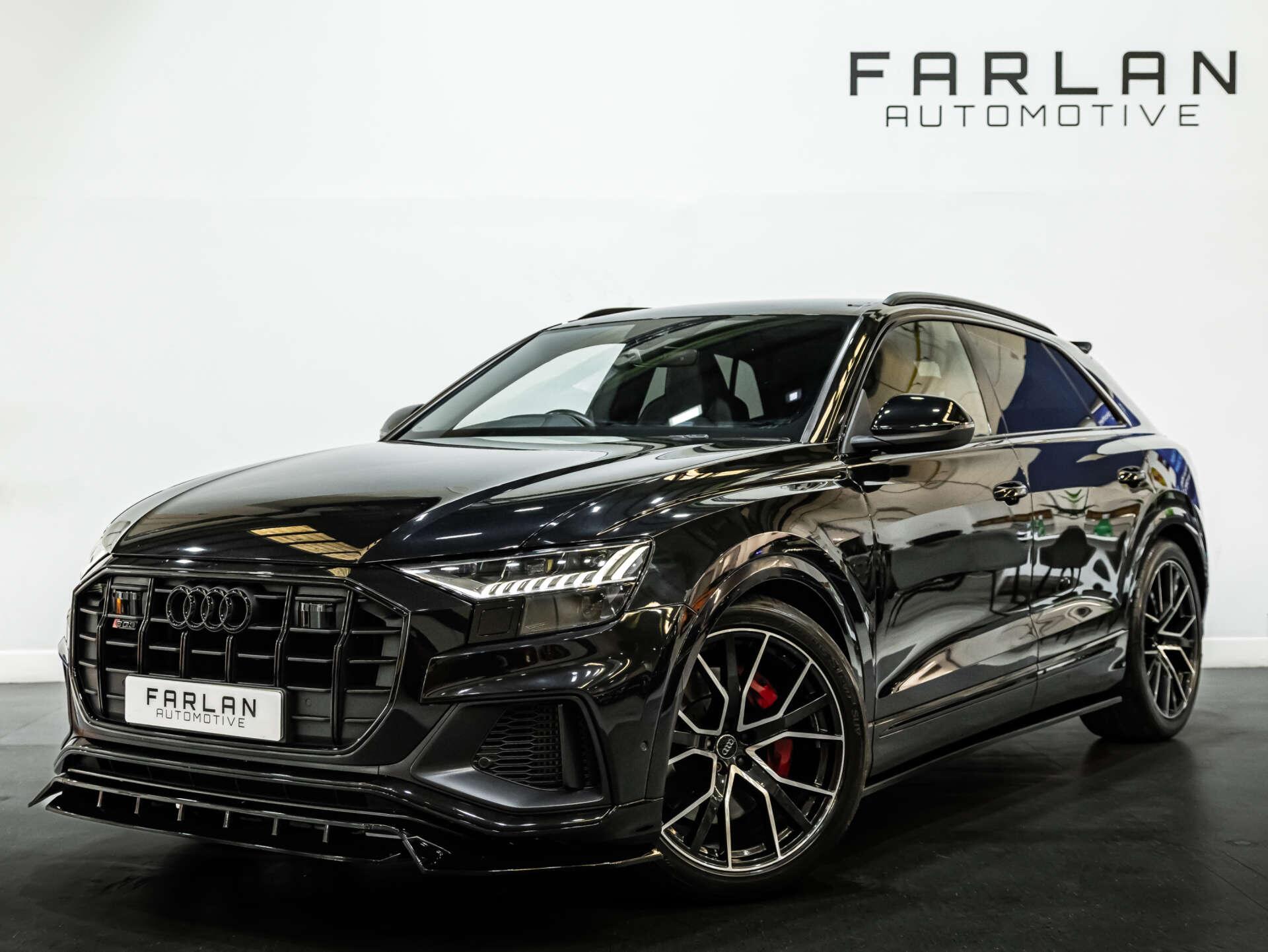 Audi SQ8 view 3