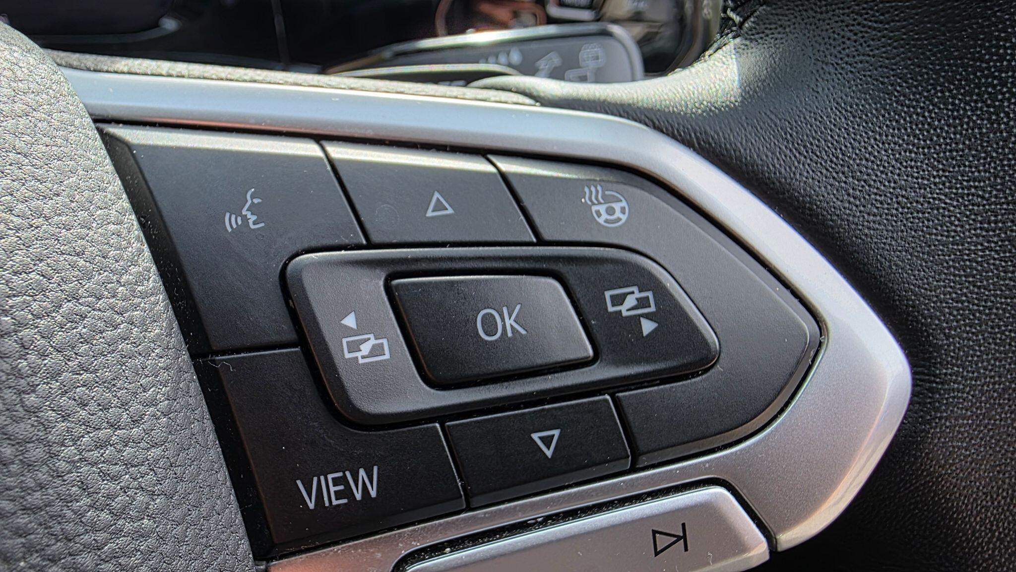 Volkswagen Golf view 12