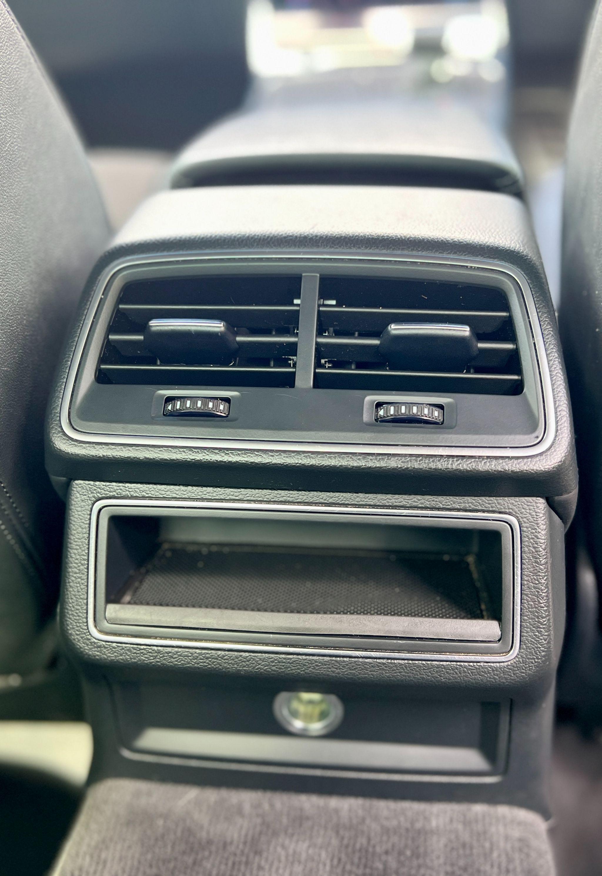 Audi A6 view 23