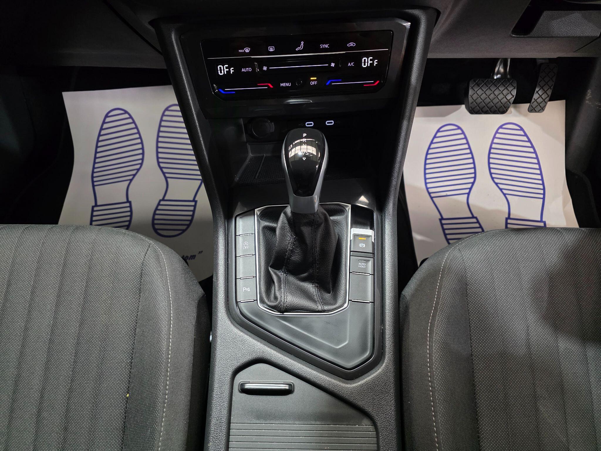 Volkswagen Tiguan Allspace view 11