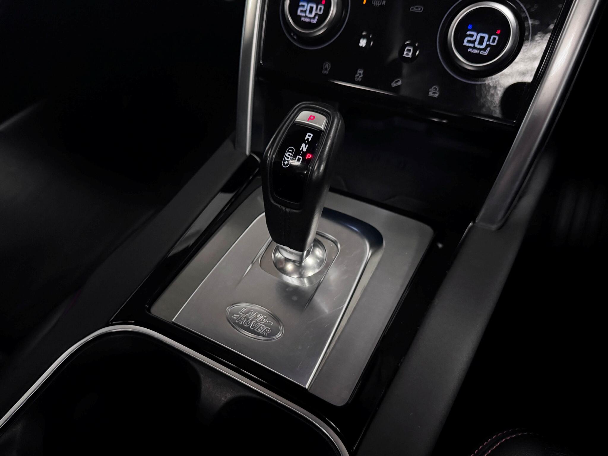 Land Rover Discovery Sport view 33