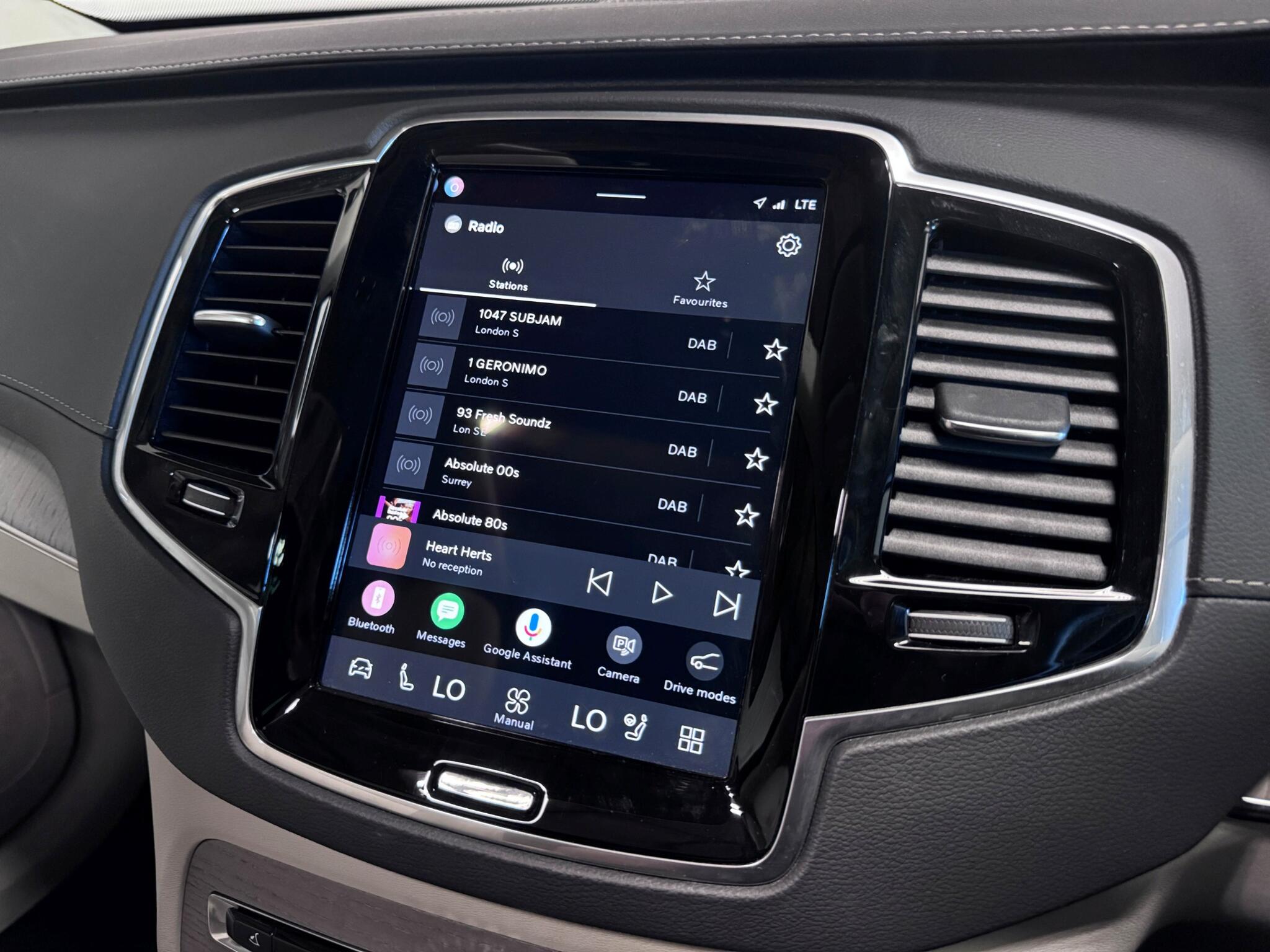 Volvo XC90 view 47
