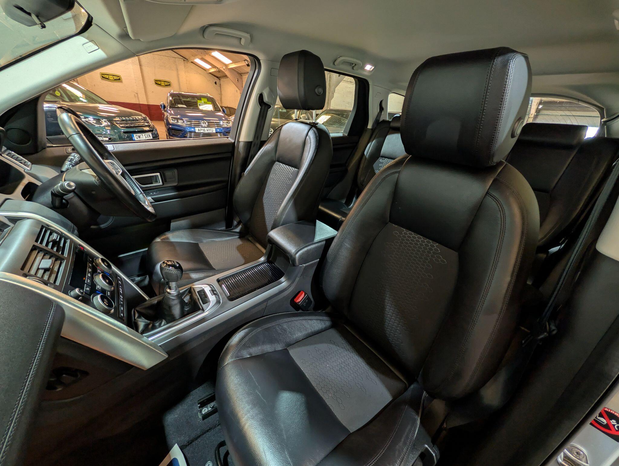 Land Rover Discovery Sport view 69