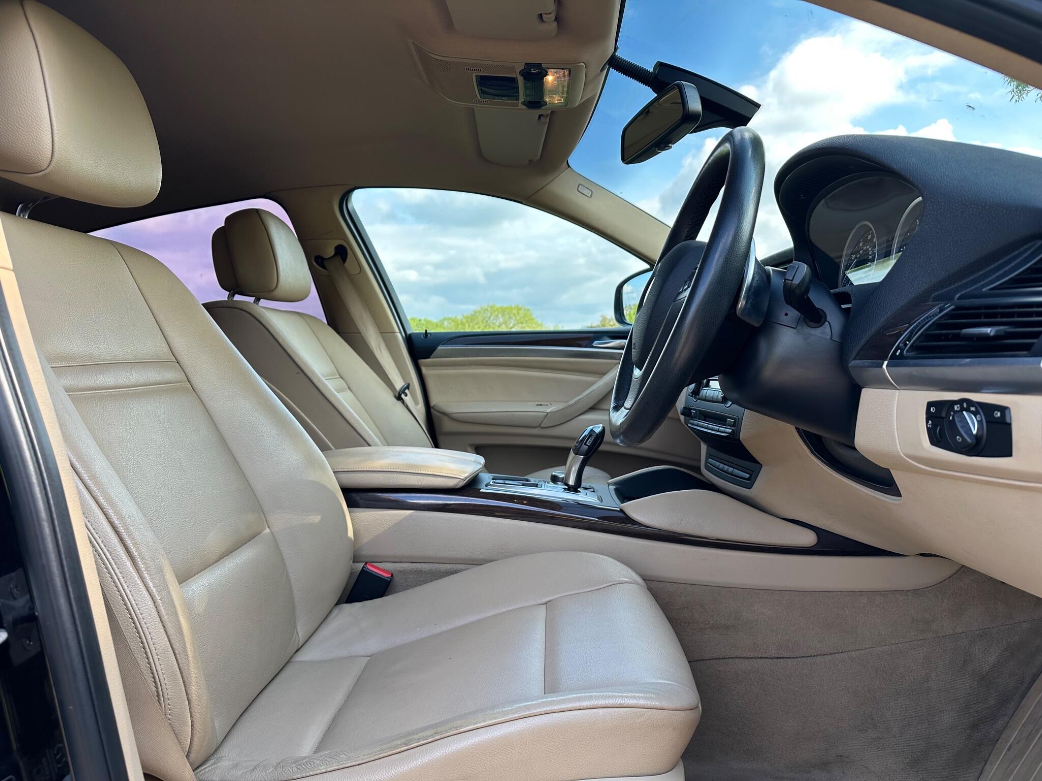BMW X6 view 7