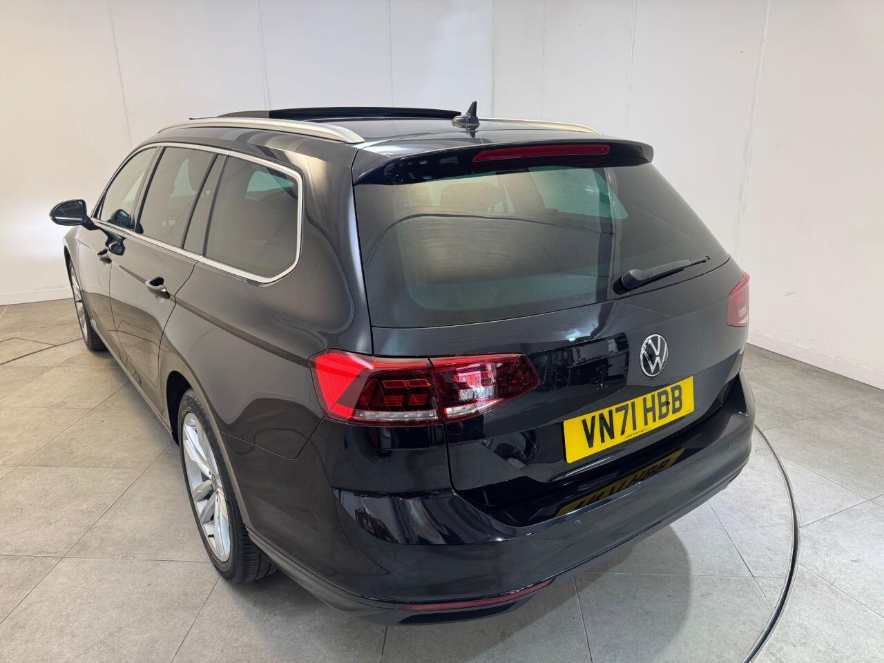 Volkswagen Passat view 7