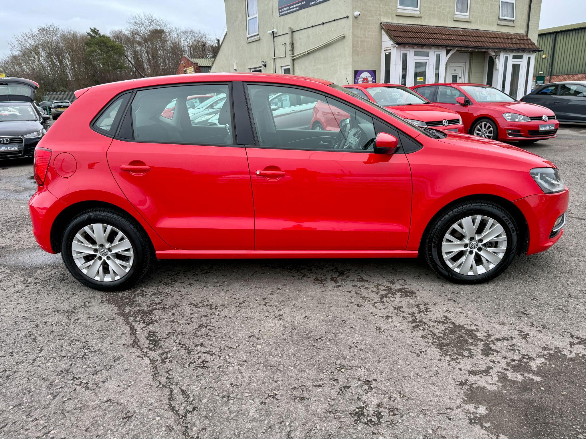 2014 Volkswagen Polo image 4