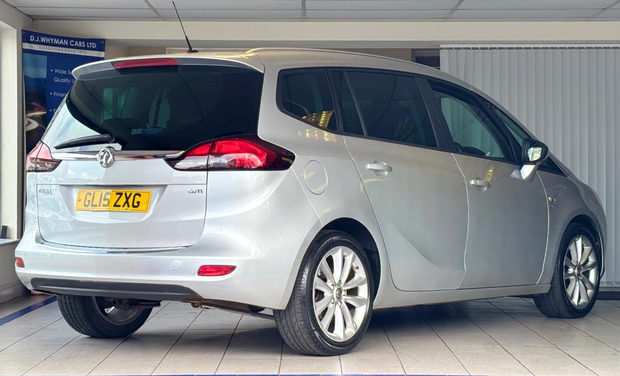 Vauxhall Zafira Tourer view 7