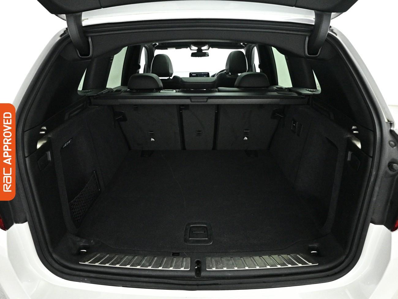 BMW Ix3 view 28