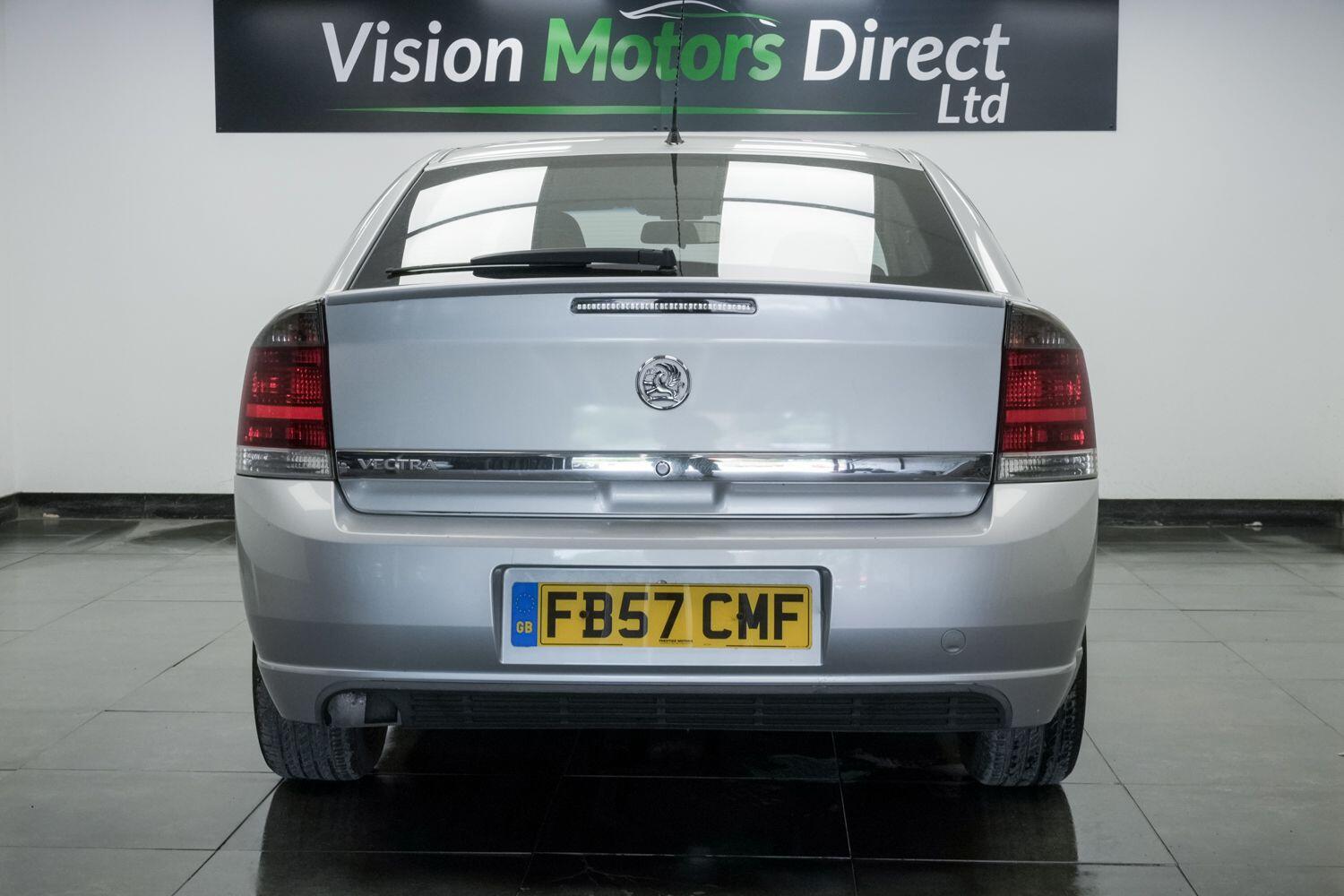 Vauxhall Vectra view 3