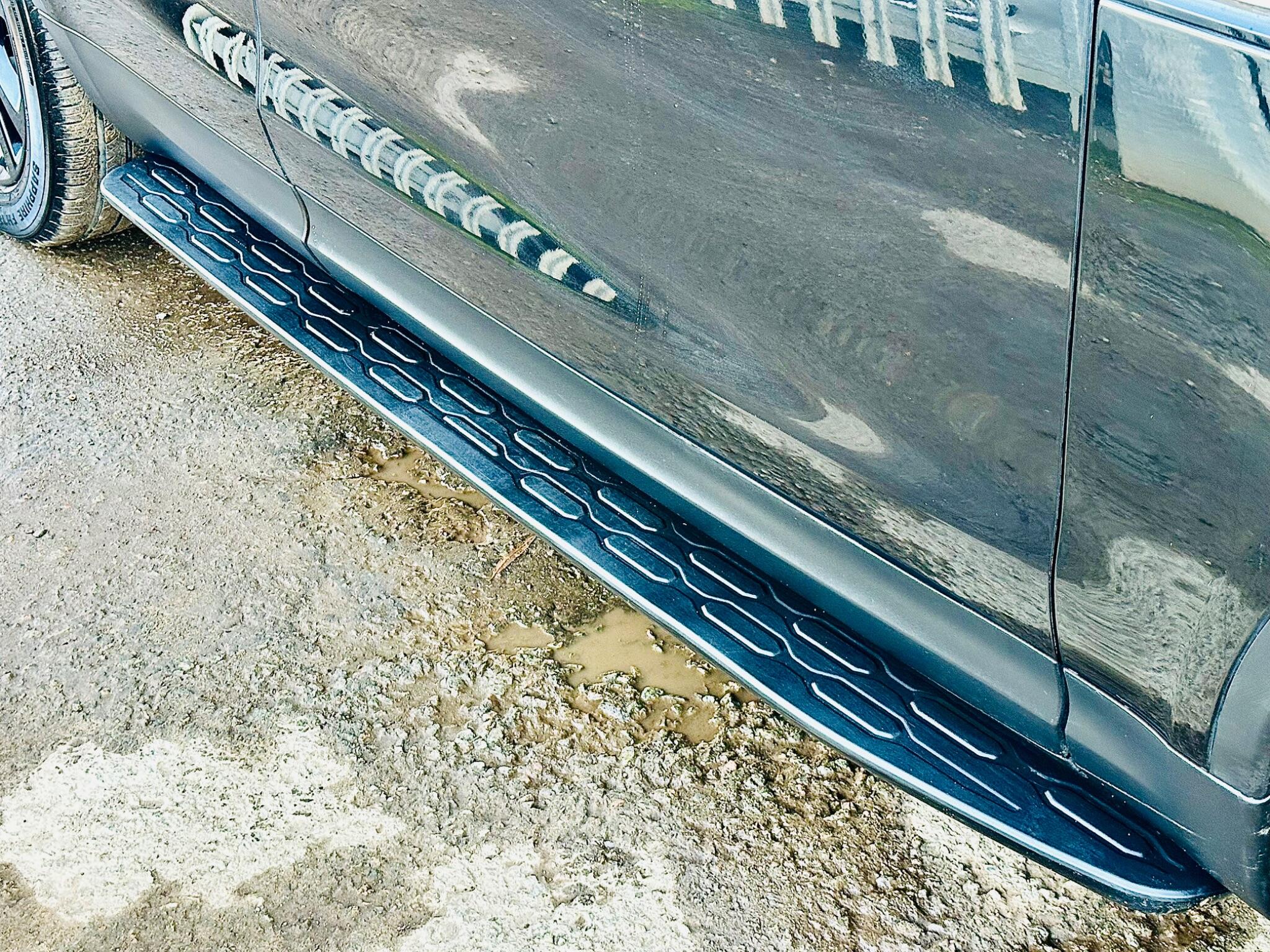 Land Rover Discovery view 15