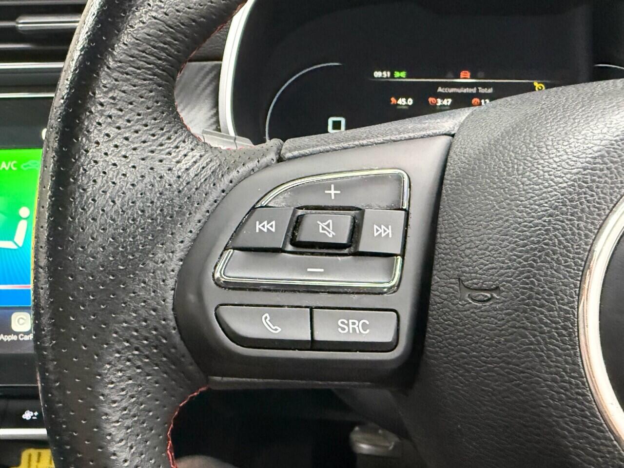 MG ZS view 12