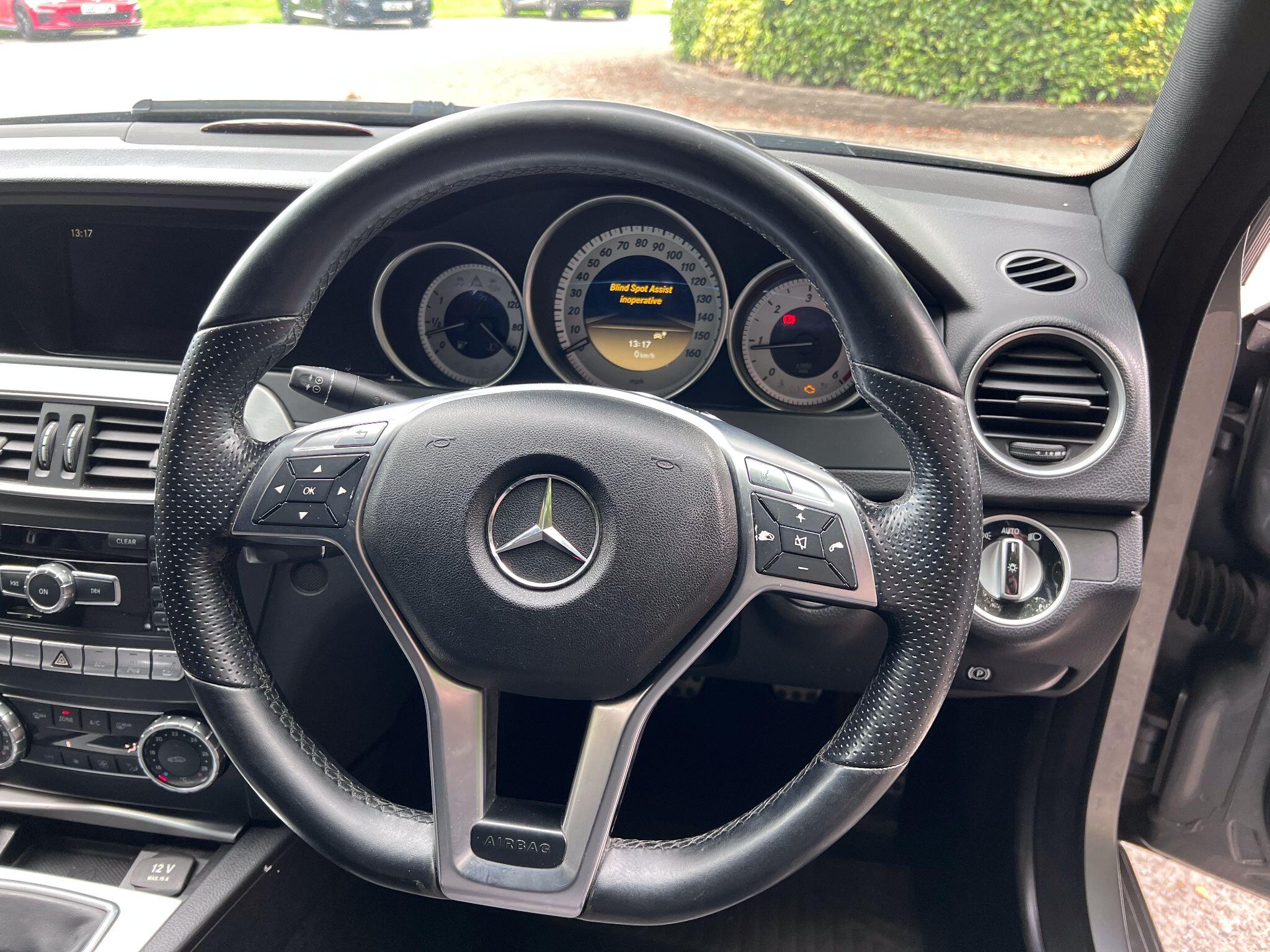 Mercedes-Benz C-Class view 9