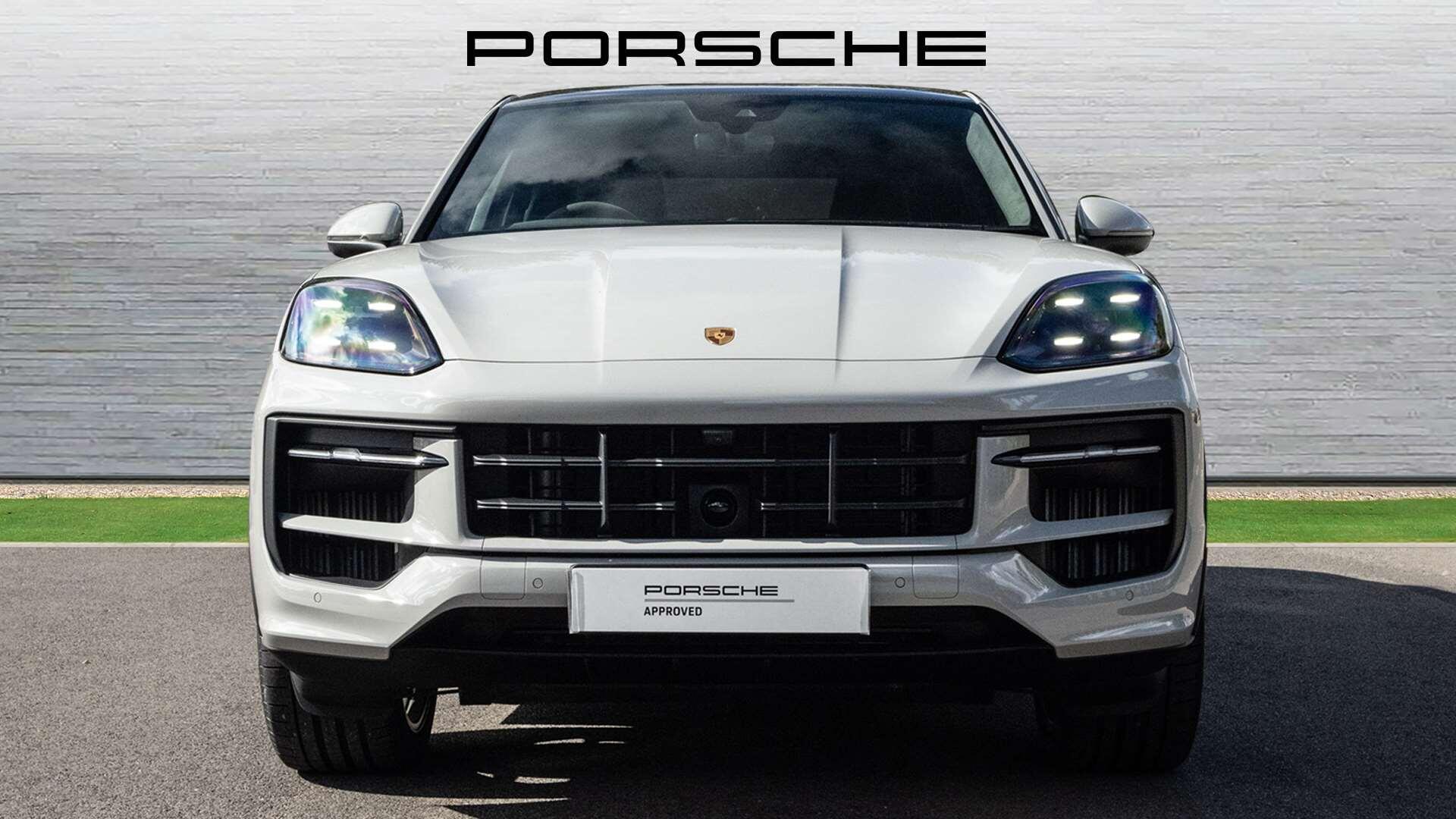 Porsche Cayenne view 9