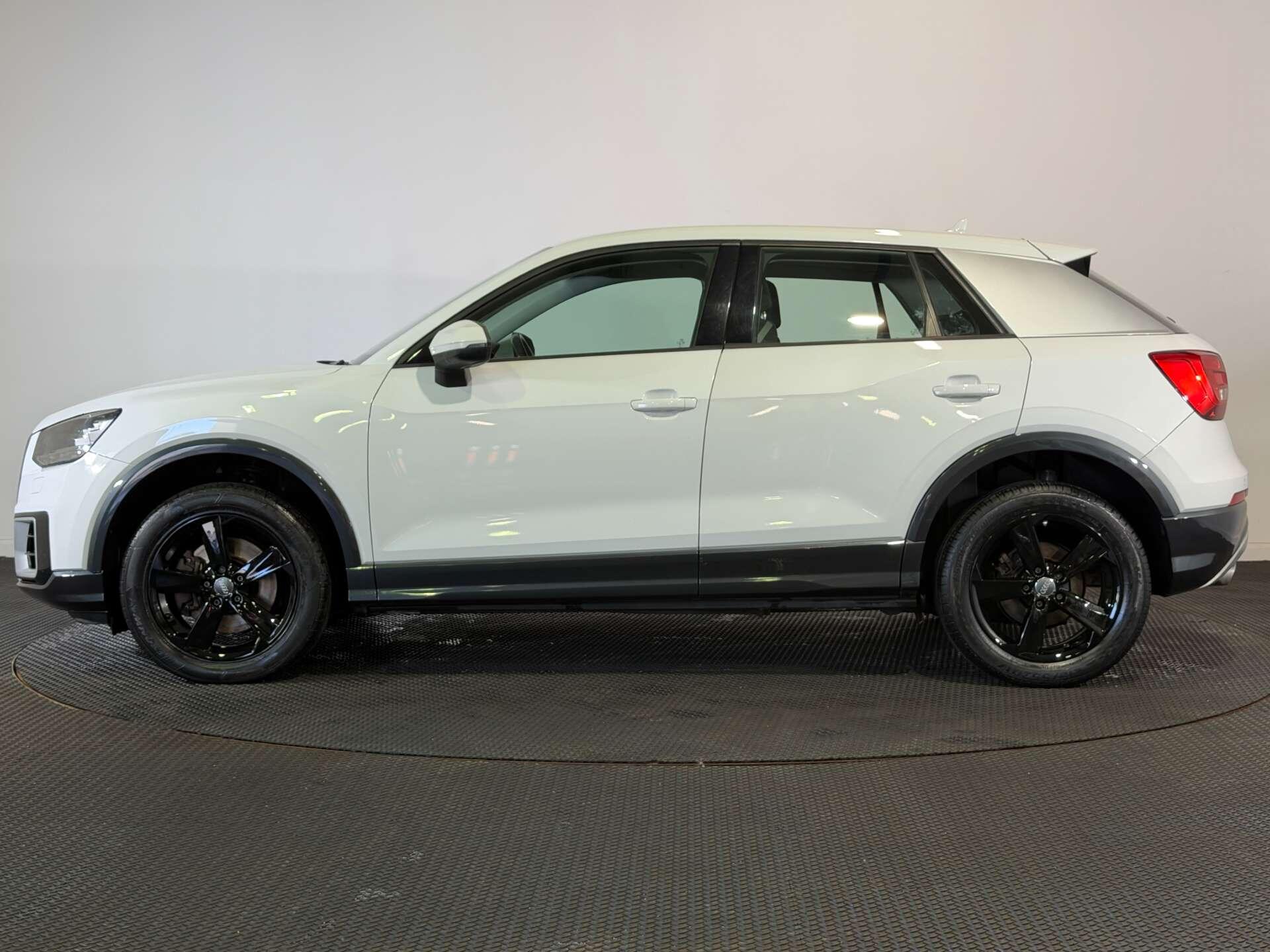 Audi Q2 view 4