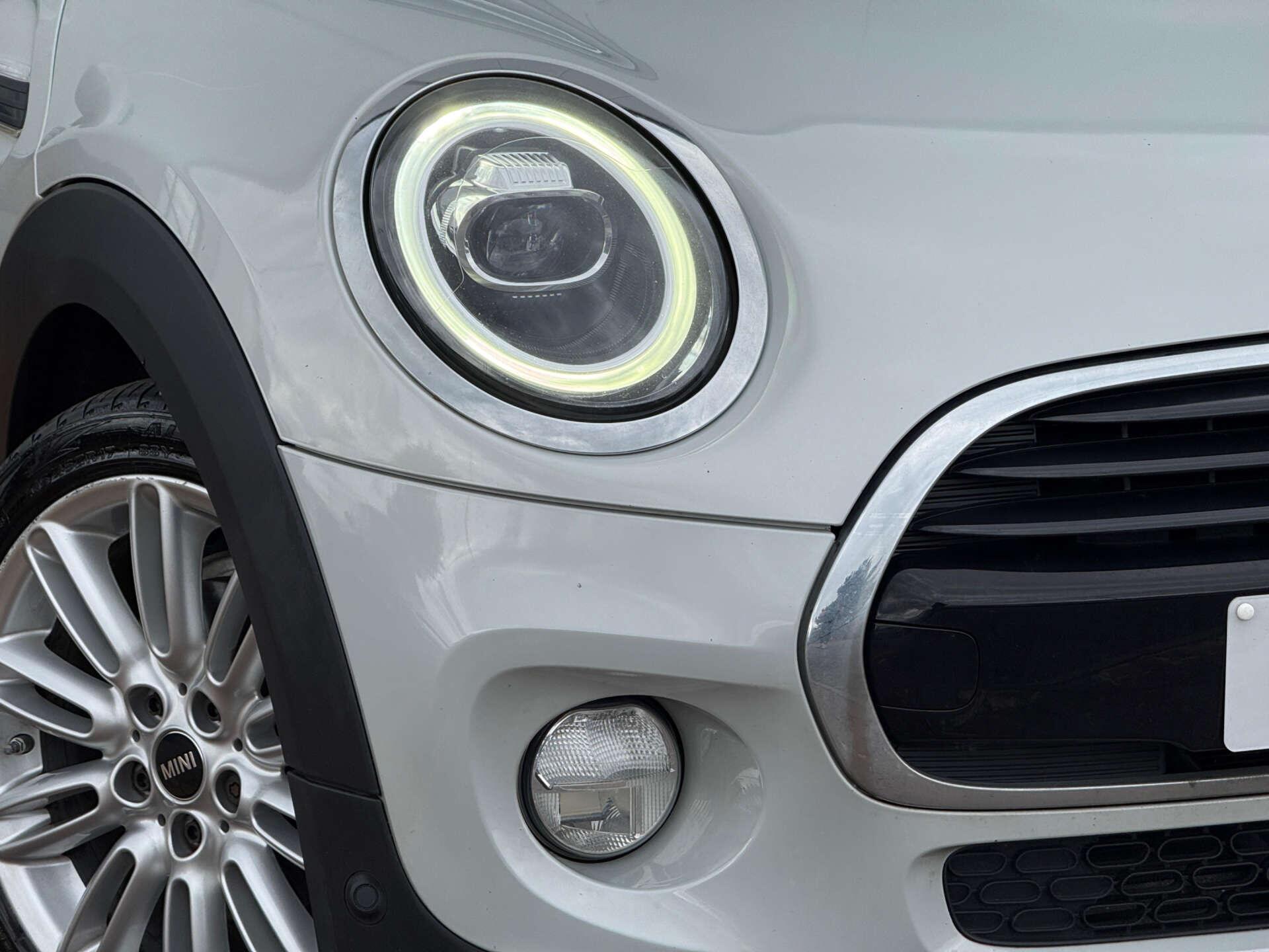 Mini Convertible view 16