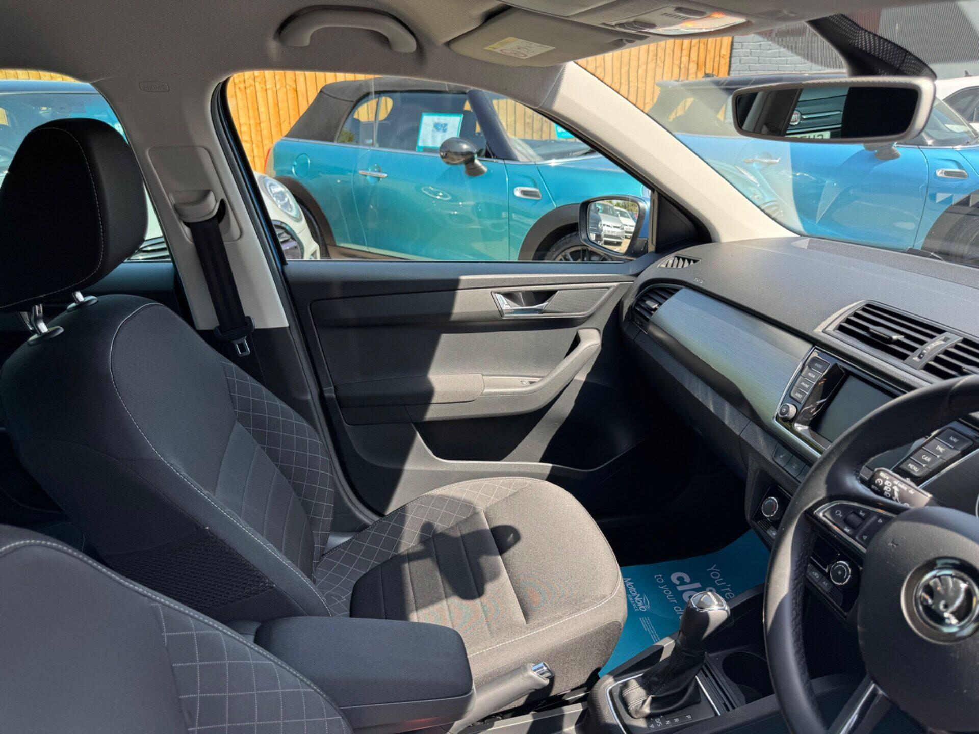 Skoda Fabia view 45