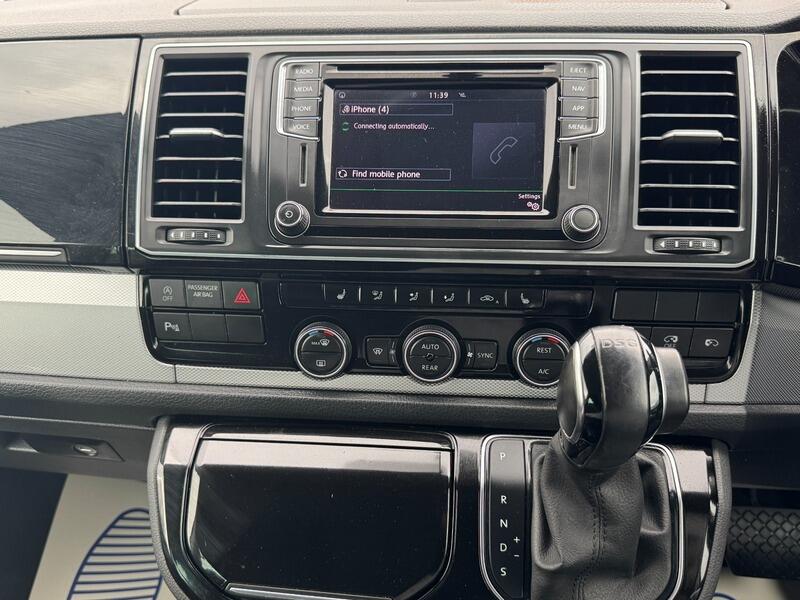 2018 Volkswagen Caravelle image 37