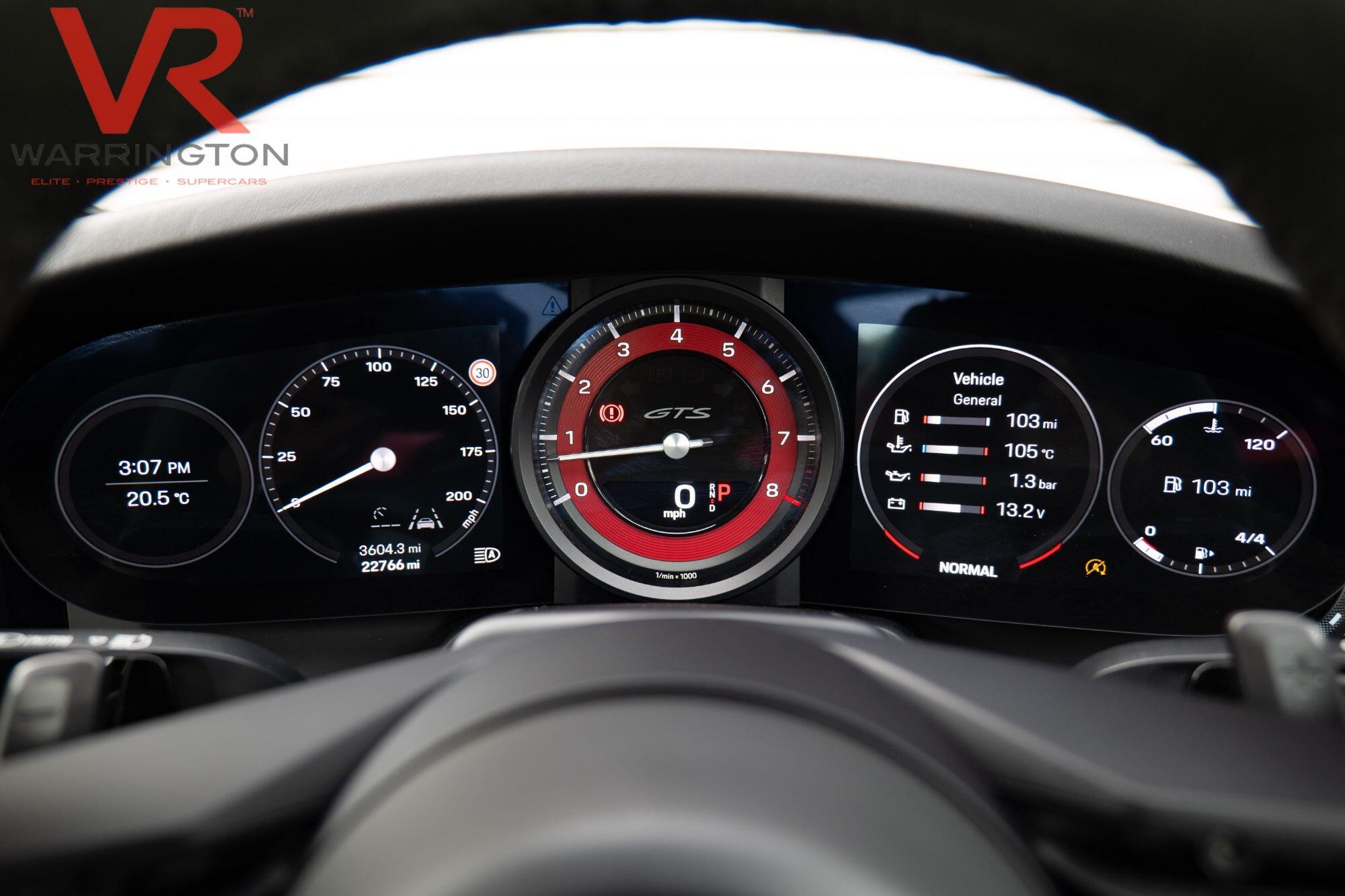 Porsche 911 view 14