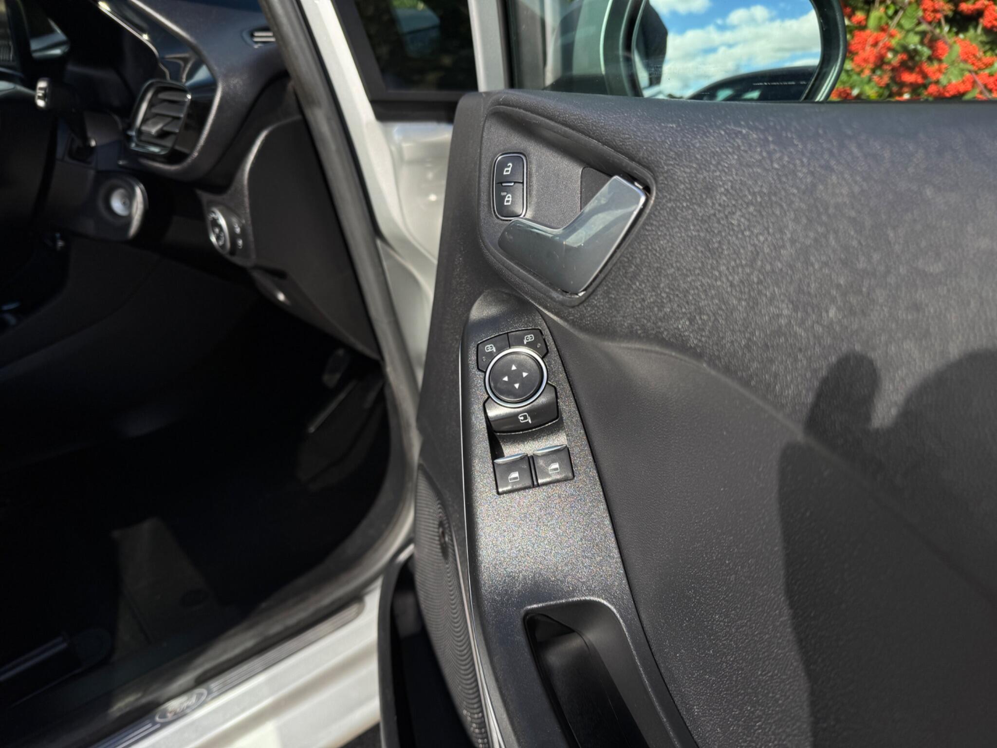 Ford Fiesta view 47