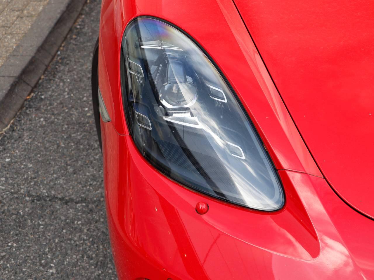Porsche Cayman view 9