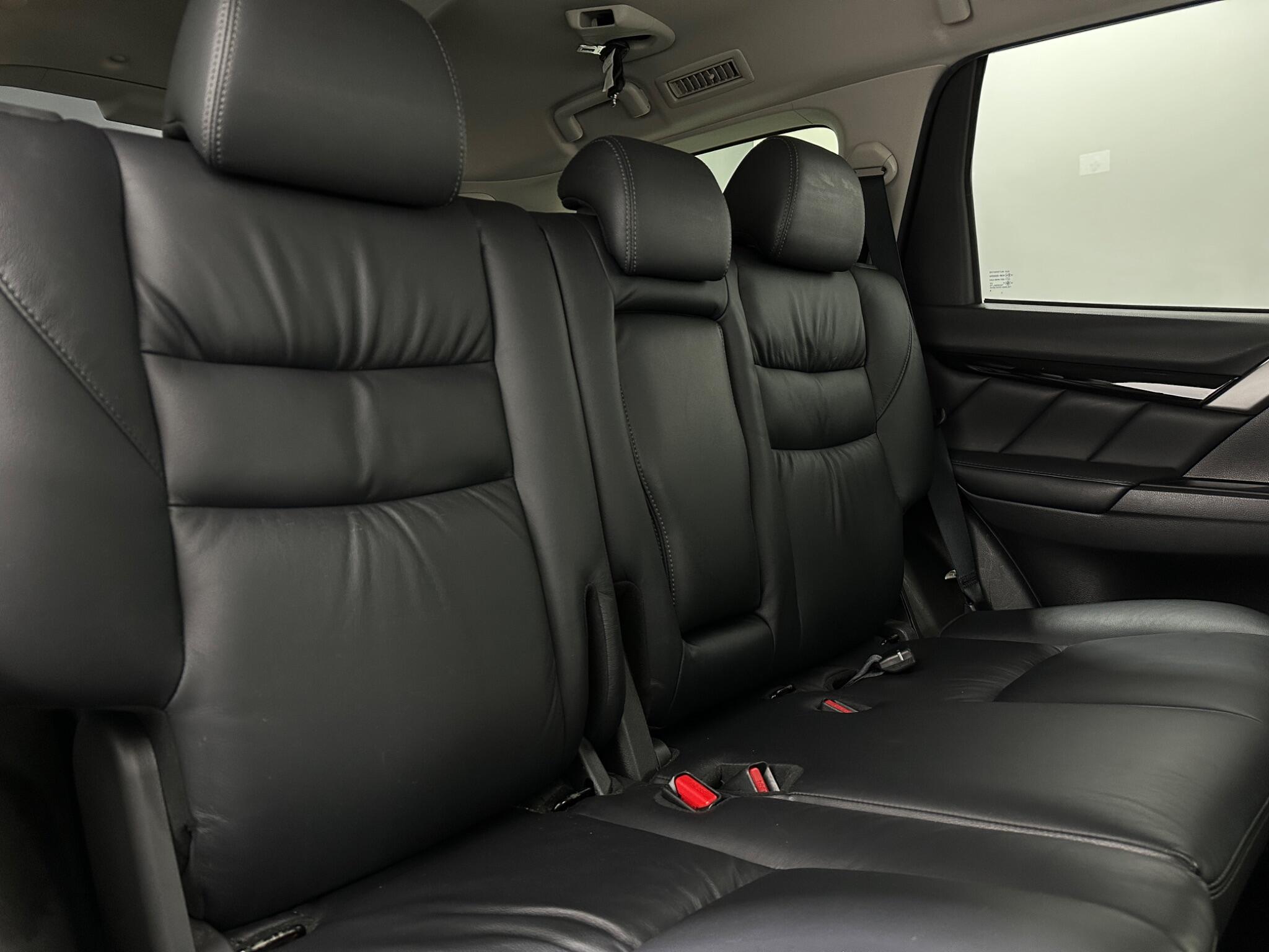 Mitsubishi Shogun Sport view 43