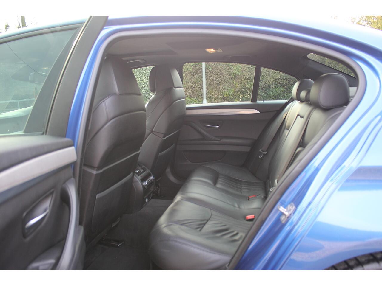 BMW M5 view 17
