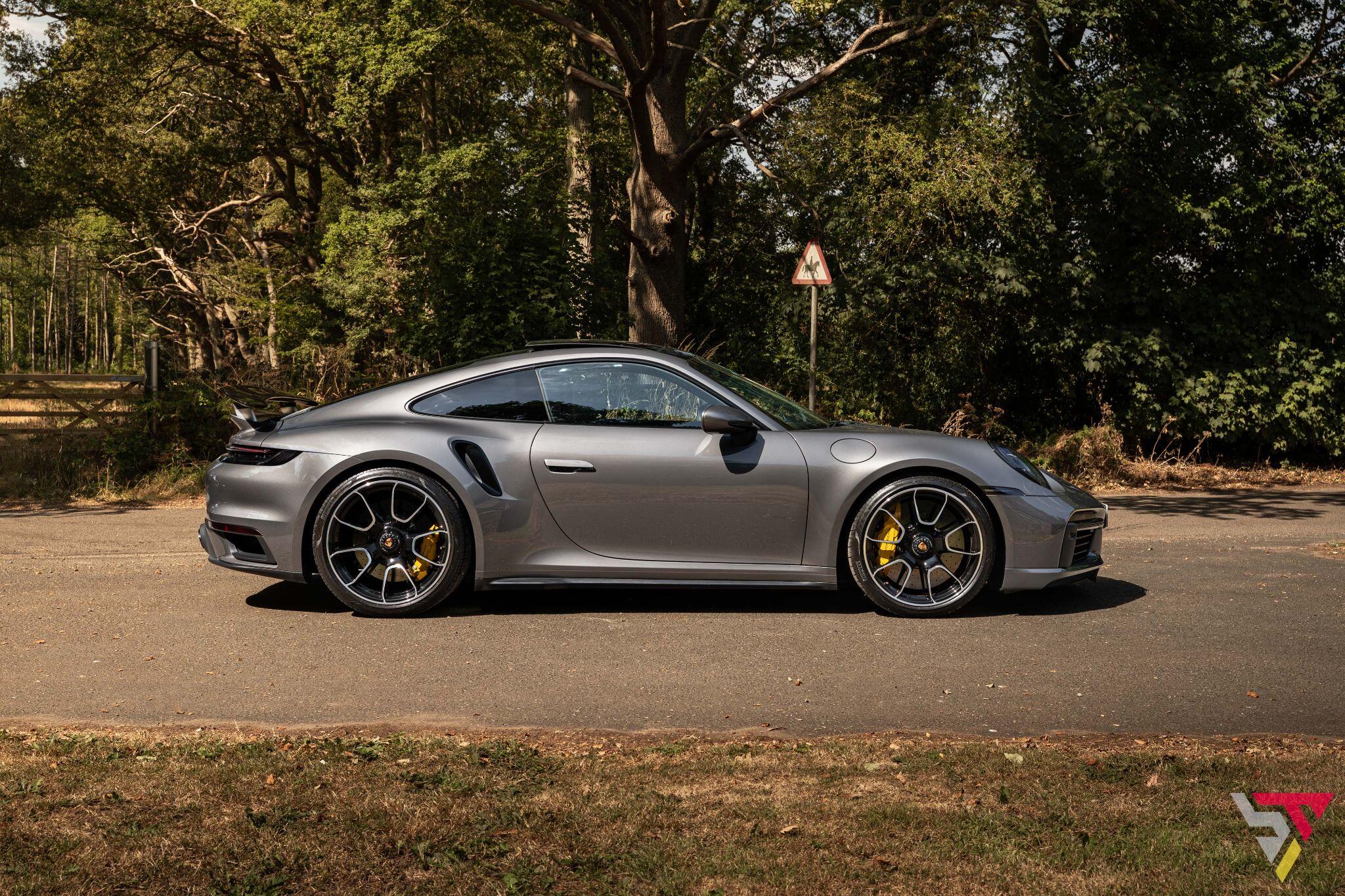 Porsche 911 view 2