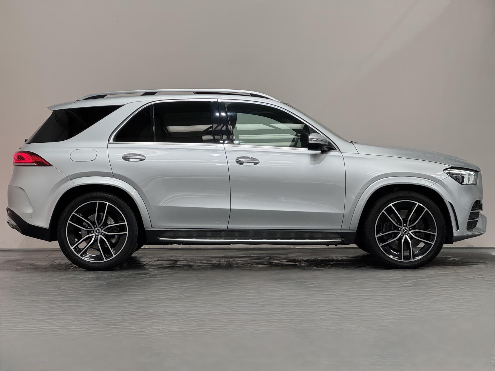 Mercedes-Benz Gle view 20