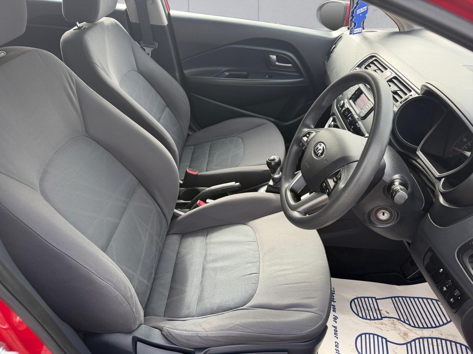Kia Rio view 11