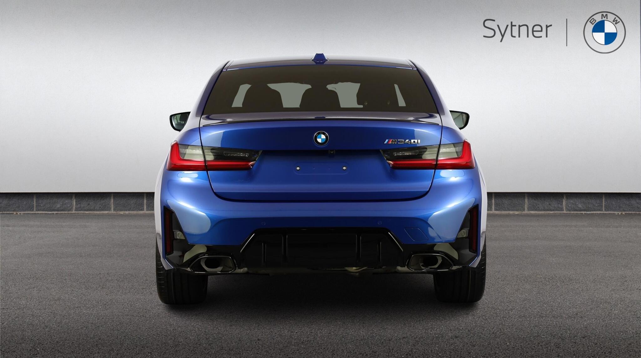 BMW 3 Series view 15