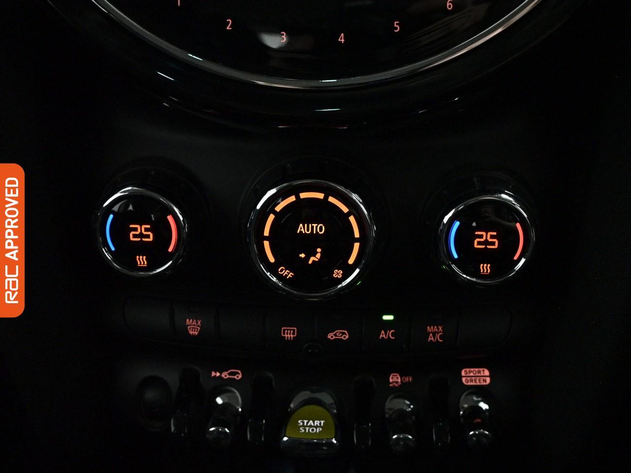 Mini Hatch view 18
